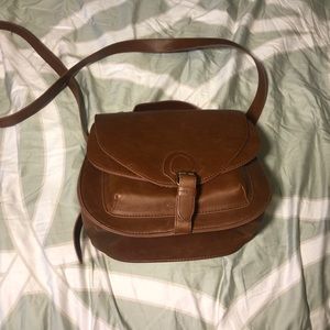 Cross body brown bag hood quality